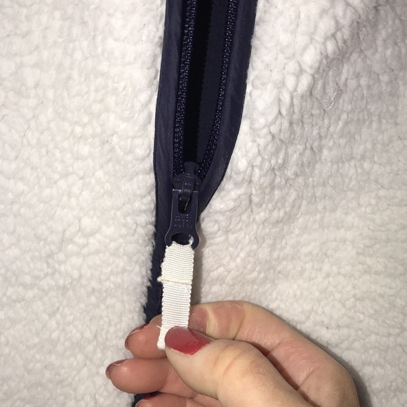 Talbots Faux Sherpa White Vest Size MP - Picture 4 of 6